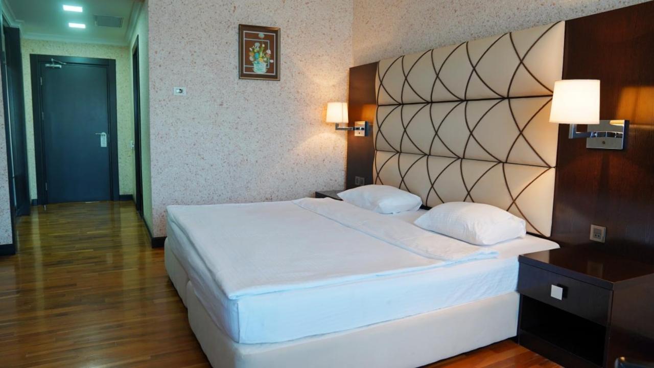 Agsaray Deluxe Hotel & Spa Mingachevir Exterior photo