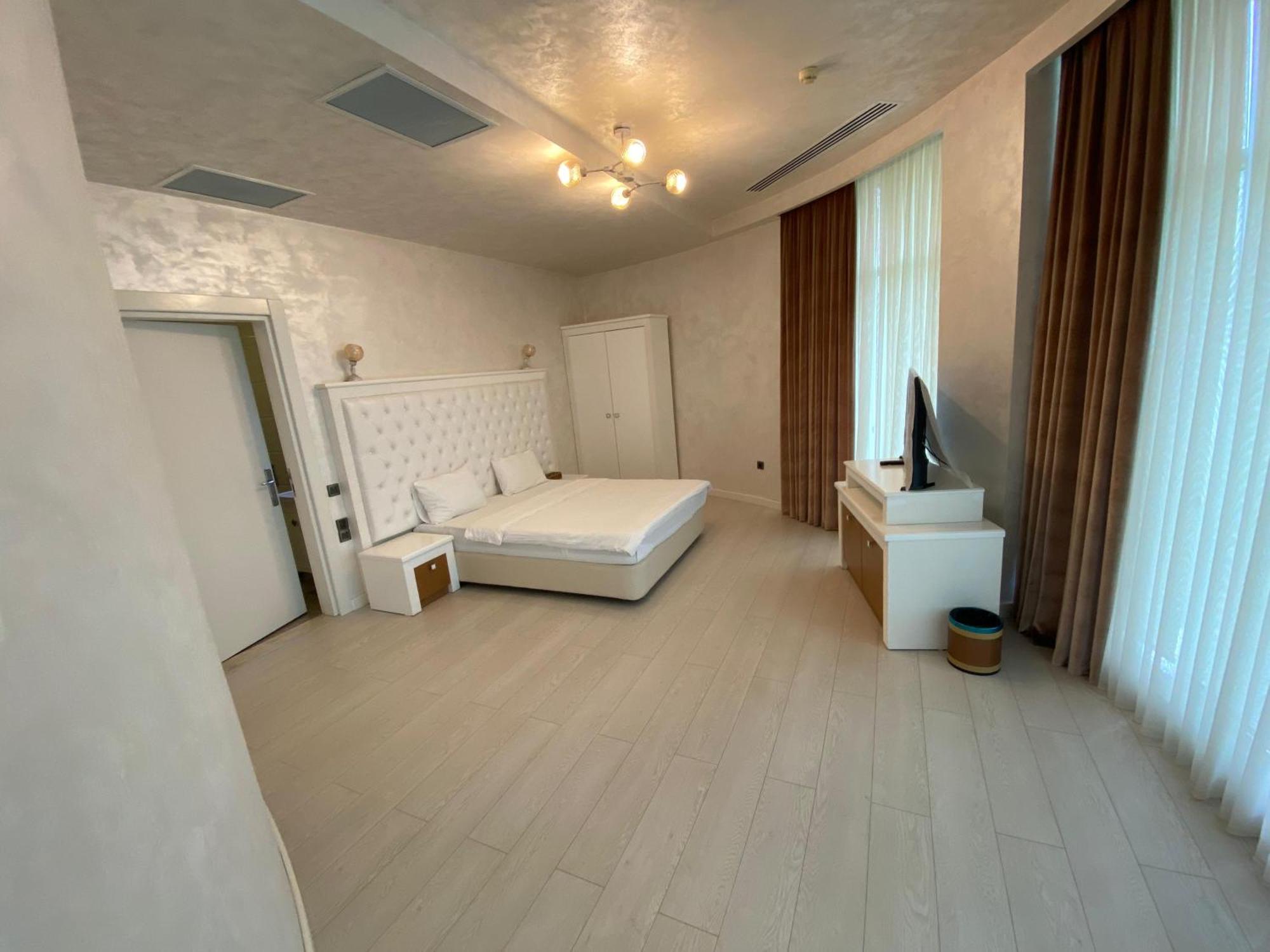 Agsaray Deluxe Hotel & Spa Mingachevir Exterior photo